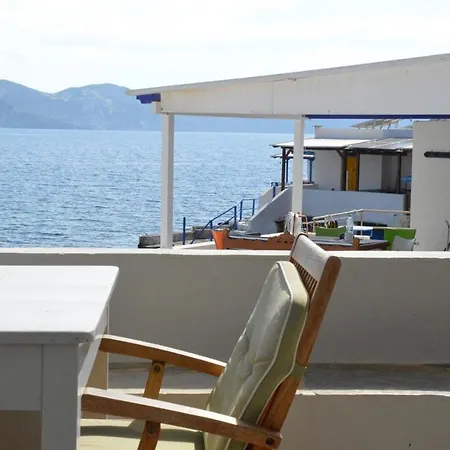 Thalassophile Eco House Plaka (Milos)