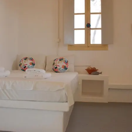 Дом отдыха Thalassophile Eco House Plaka (Milos)