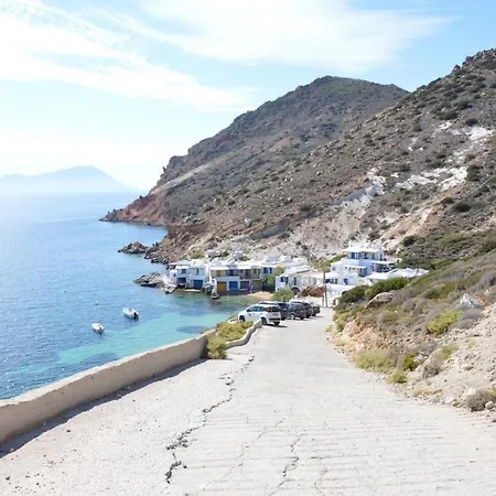Thalassophile Eco House Plaka (Milos)